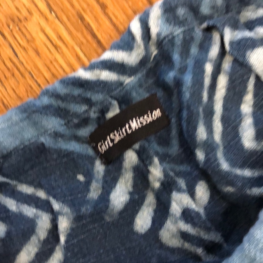 Pants - Picture 5 of 6